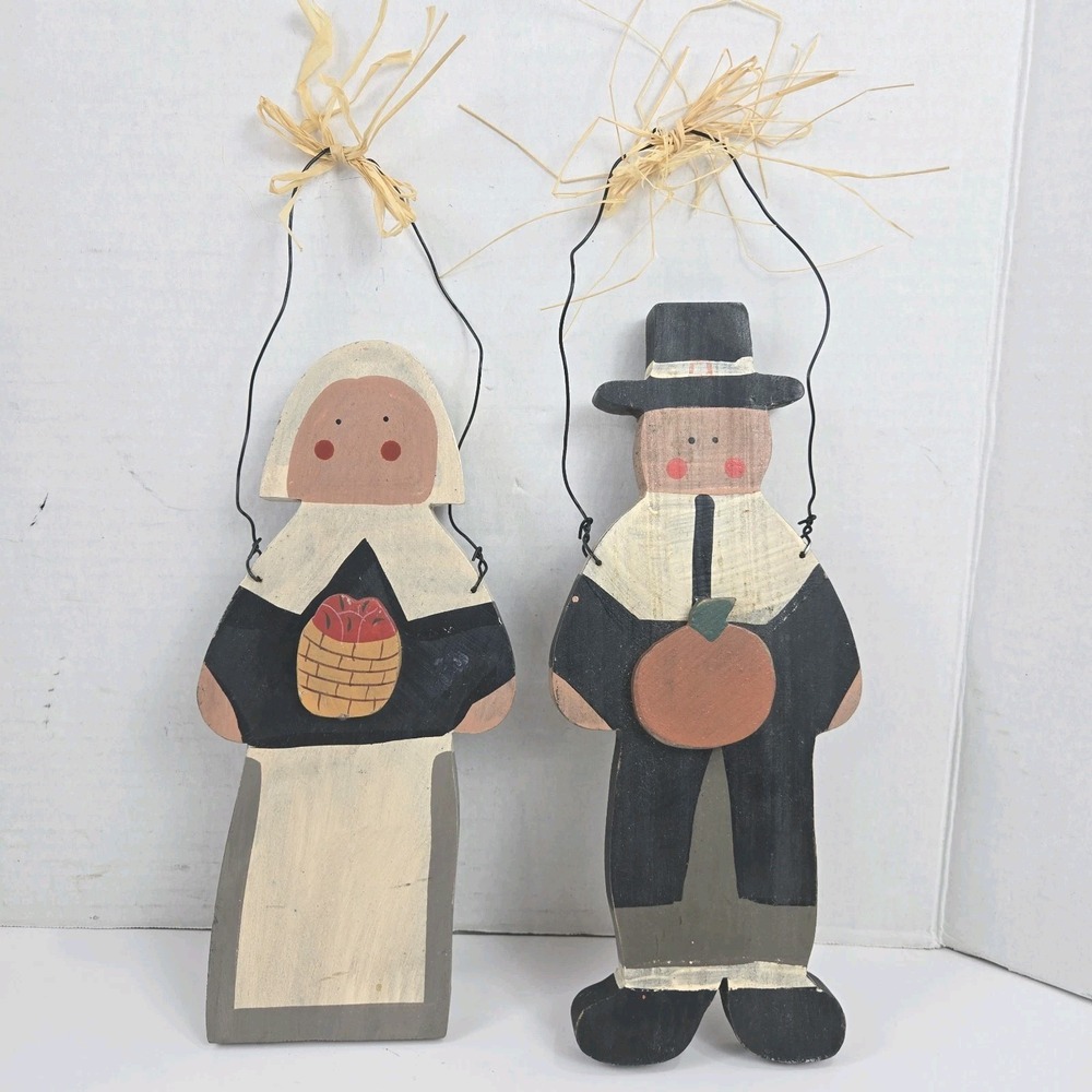 Rustic Wood Painted Pilgrim Couple Hanging Farmhouse Fall Thanksgiving Decor 10"